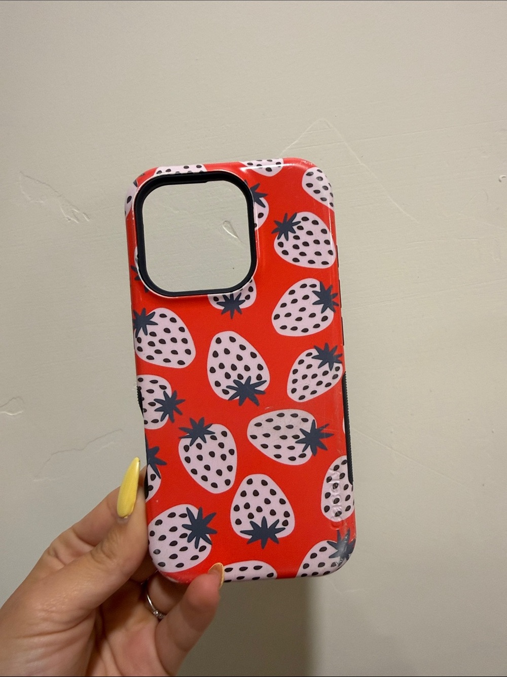 iPhone 16 pro phone case Casely